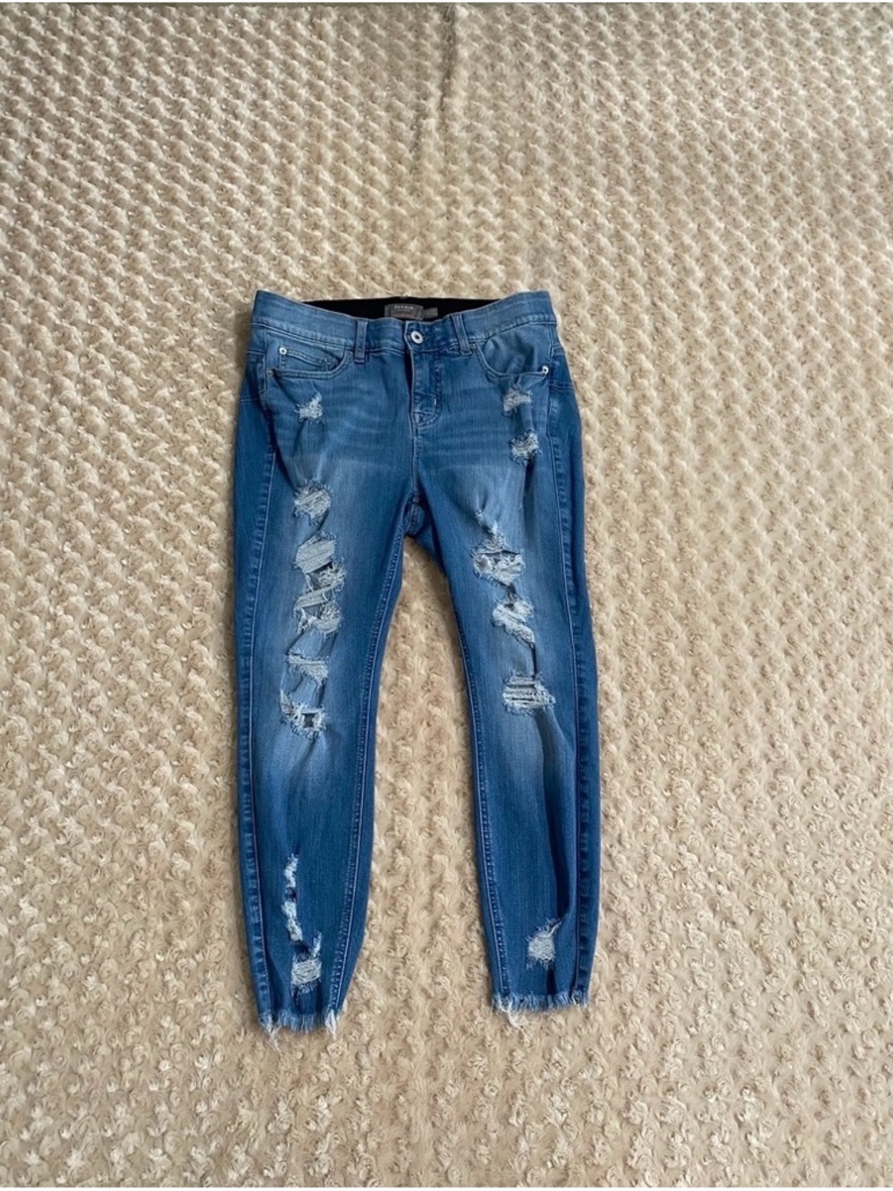 Torrid Bombshell Women 12S Skinny high-rise ripped jeans in a medium wash